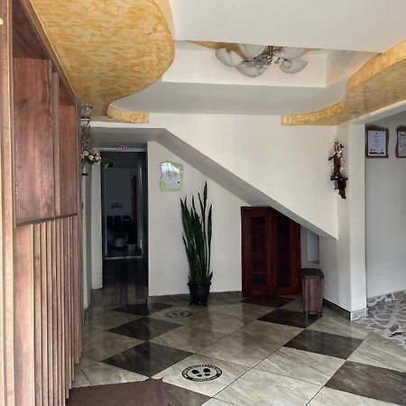 מניזאלס Hotel Babilonia מראה חיצוני תמונה
